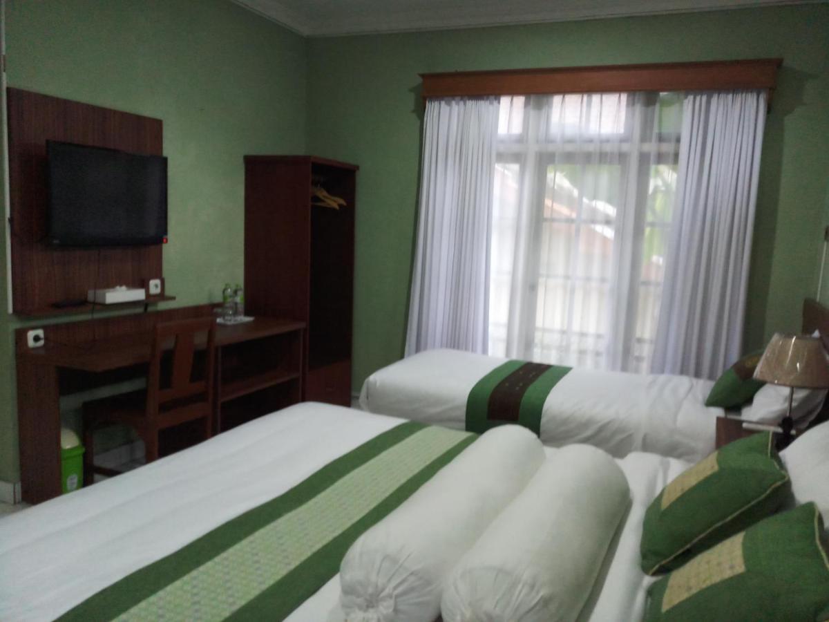 Griya Jene Homestay Syariah Ngabean Luaran gambar