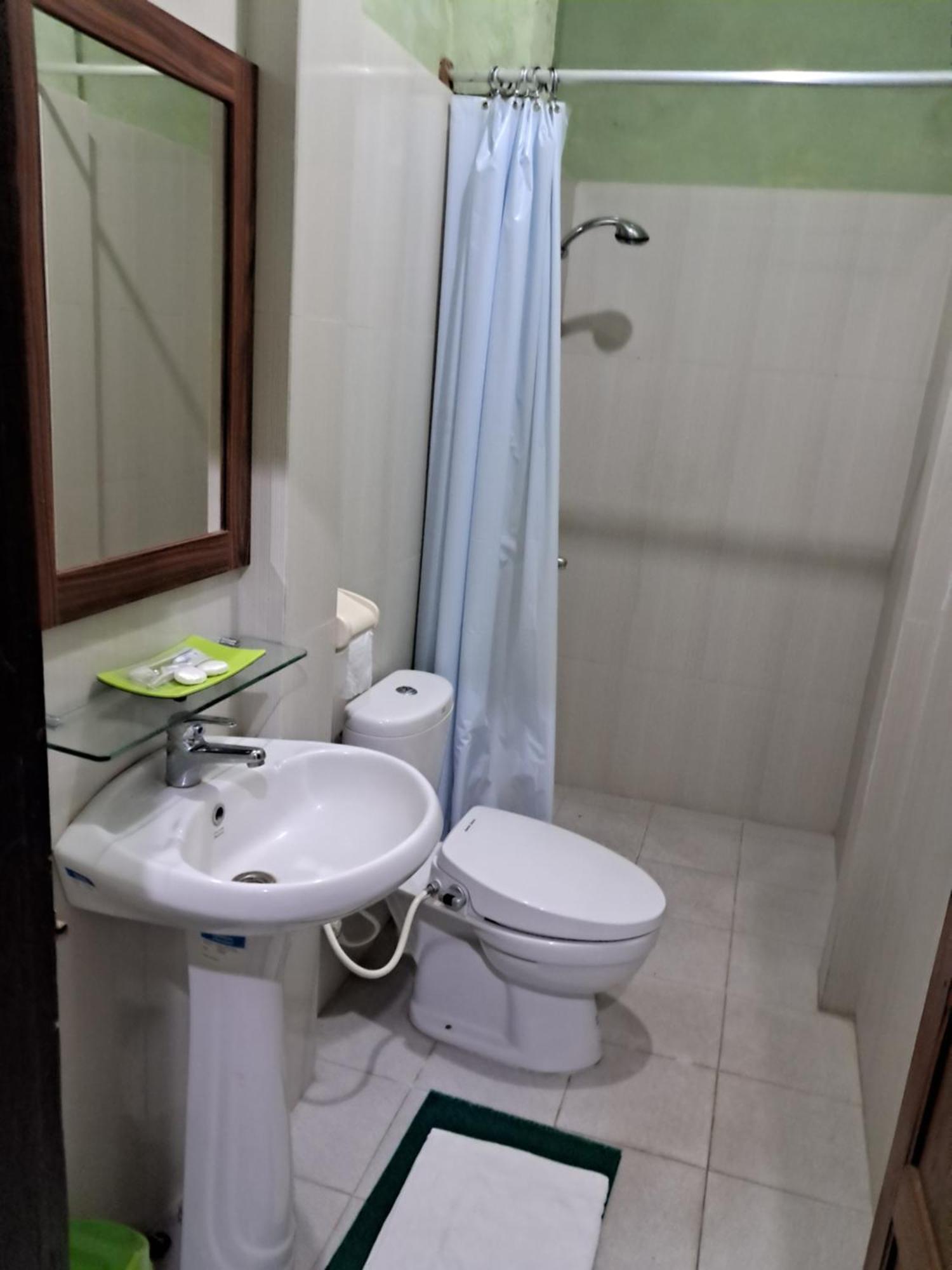 Griya Jene Homestay Syariah Ngabean Luaran gambar