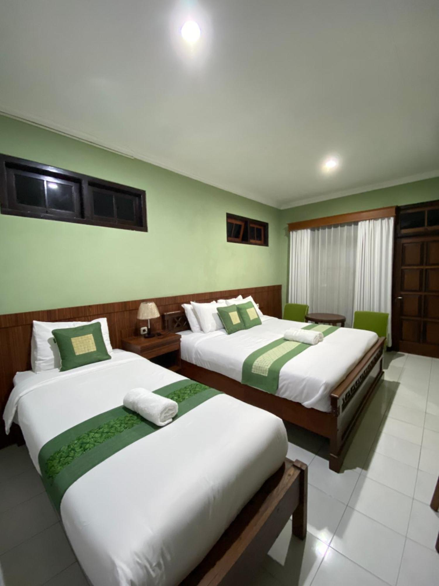 Griya Jene Homestay Syariah Ngabean Luaran gambar